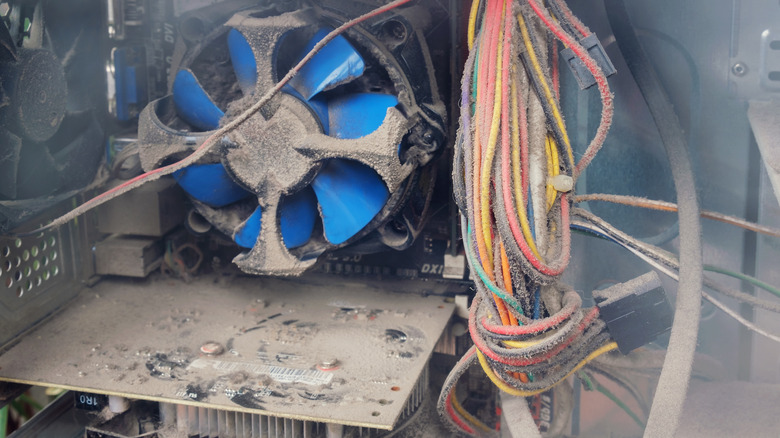 How to Clean Your Desktop and Laptop Internals Safely