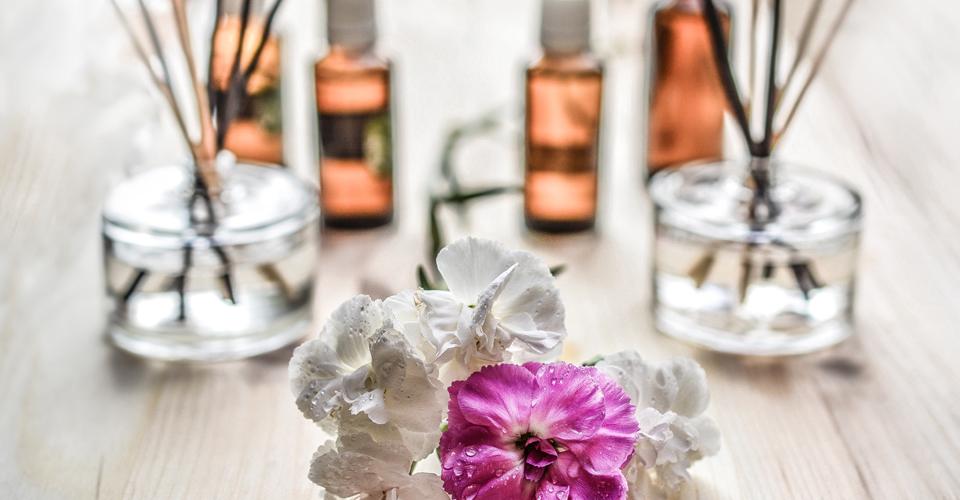 How to Safely Blend Essential Oils for Personalized Aromatherapy